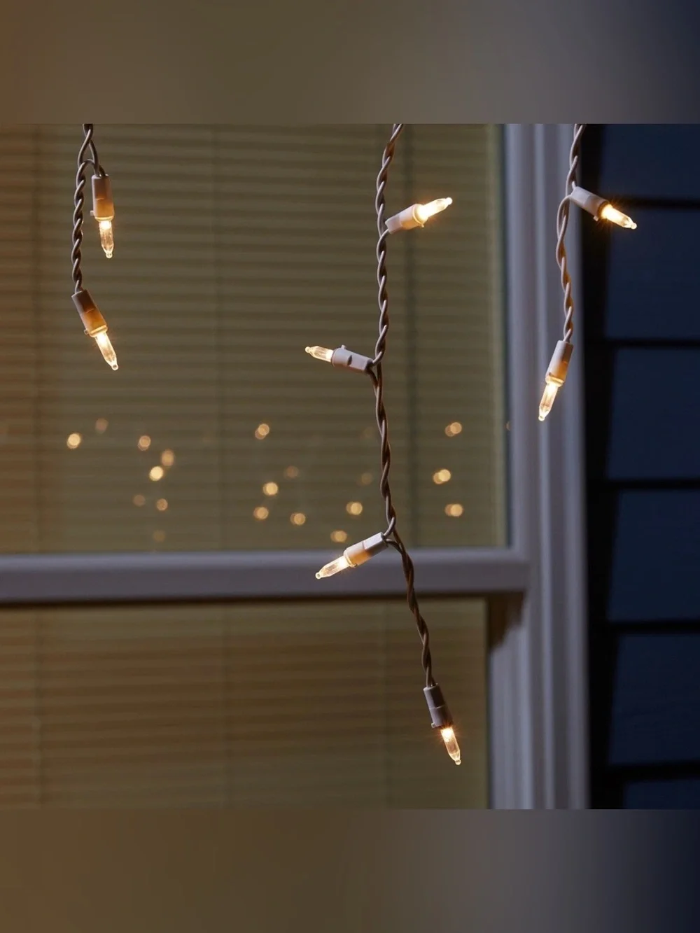 StayBright 150 LED Warm White Icicle-Style Christmas Lights 16ft Holiday NEW